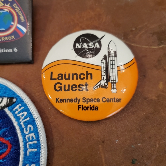 NASA Launch Pins and Large Embroidery Patch STS Missions - Picture 5 of 10